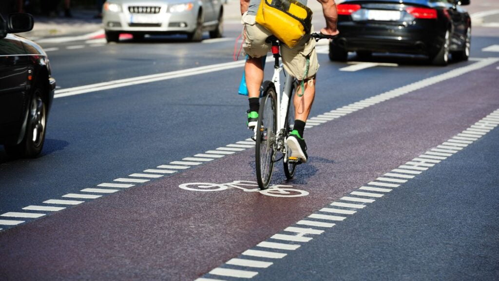 Uma das soluções para a mobilidade urbana é as ciclo faixas