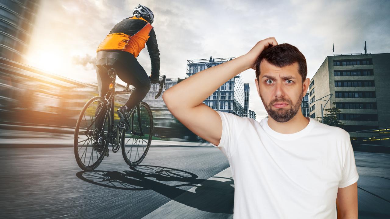 homem com expressão de preocupação, e um homem de bicicleta ao fundo da imagem