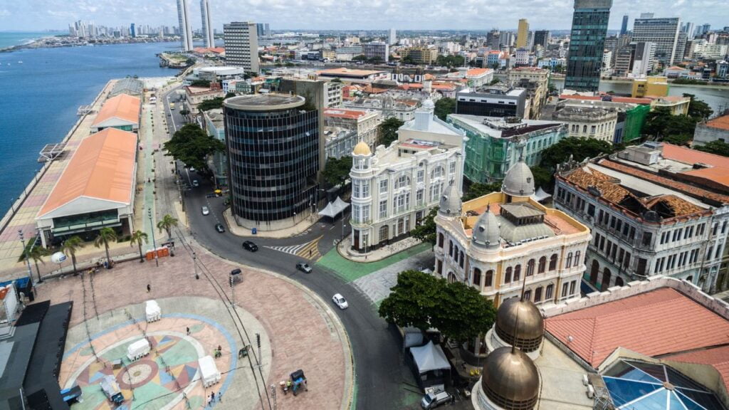 Centro histórico de Recife visto de cima.