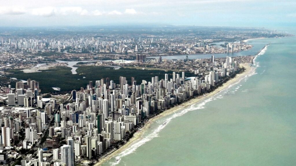 praia boa viagem em recife